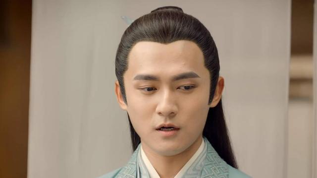 掉后险些没认出来他反差感也太强了龙8囯际国色芳华：戴上眼罩帅气摘(图13)