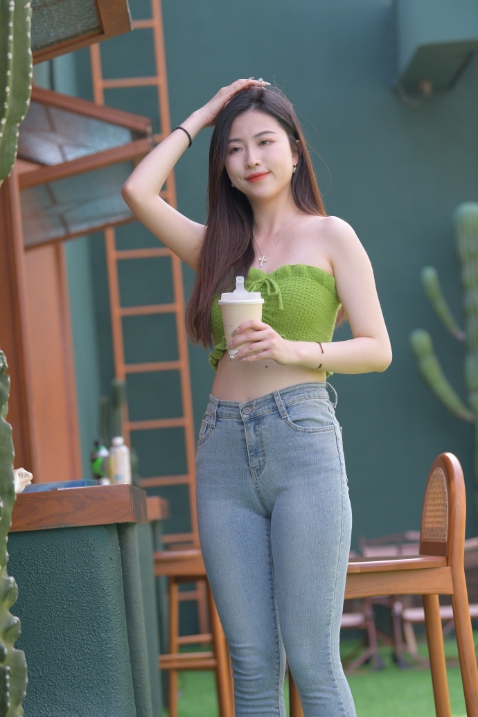 妈妈戴眼罩误认爸爸龙8国际点此进入