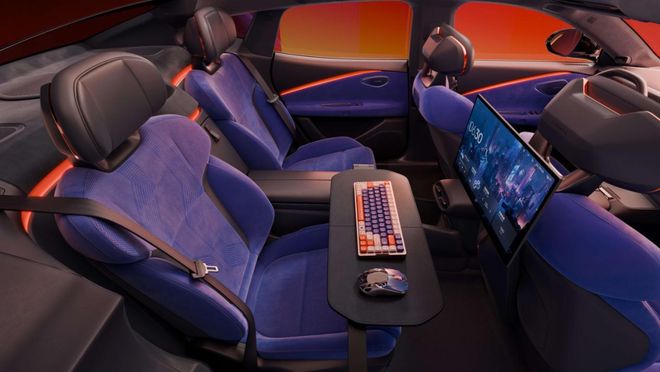 看傻“坐新能源车越来越像钻别人家被窝了”蔚来们往车里装衣帽间、厨房和厕所把中产(图4) 看傻“坐新能源车越来越像钻别人家被窝了”蔚来们往车里装衣帽间、厨房和厕所把中产(图4)